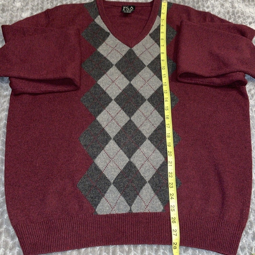 Jos A Bank Lambs' Wool‎ Blend Sweater Men's Large.  Red, Gray, Black Argyle. - Picture 8 of 8